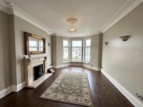 View Full Details for Flat 1, 37 Berry Head Road, Brixham