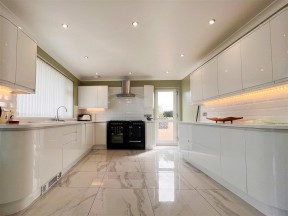 View Full Details for Northfields Lane, Brixham
